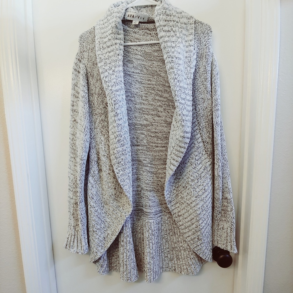 Longer length warm cozy chic heather circle cardigan size X Women’s XL Ava & Viv